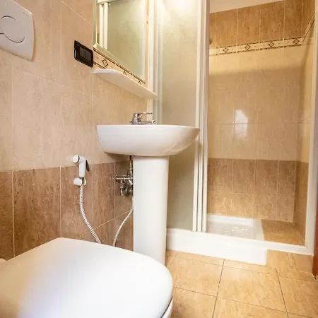 Colorful Yard Frühstückspension 2*