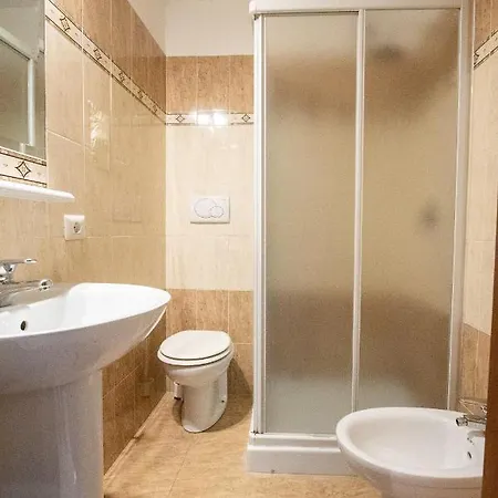 Colorful Yard Frühstückspension Rom