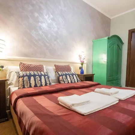 Frühstückspension Colorful Yard Rom