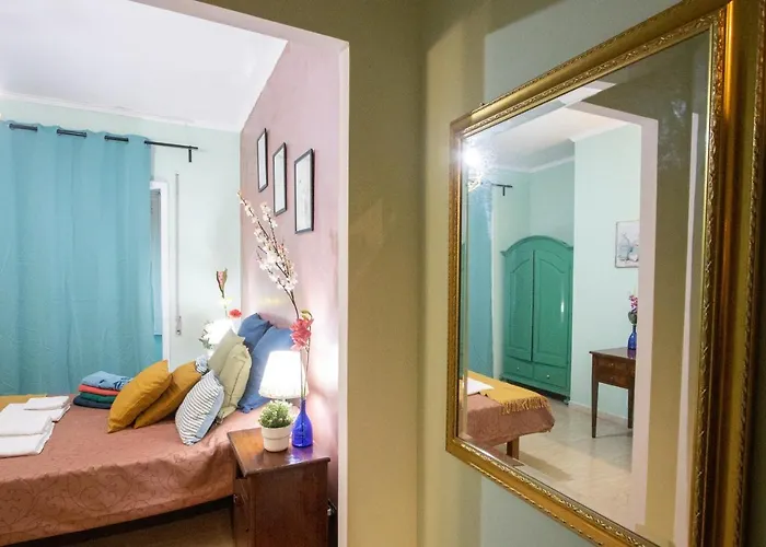 Alojamento de Acomodação e Pequeno-almoço Colorful Yard 3*